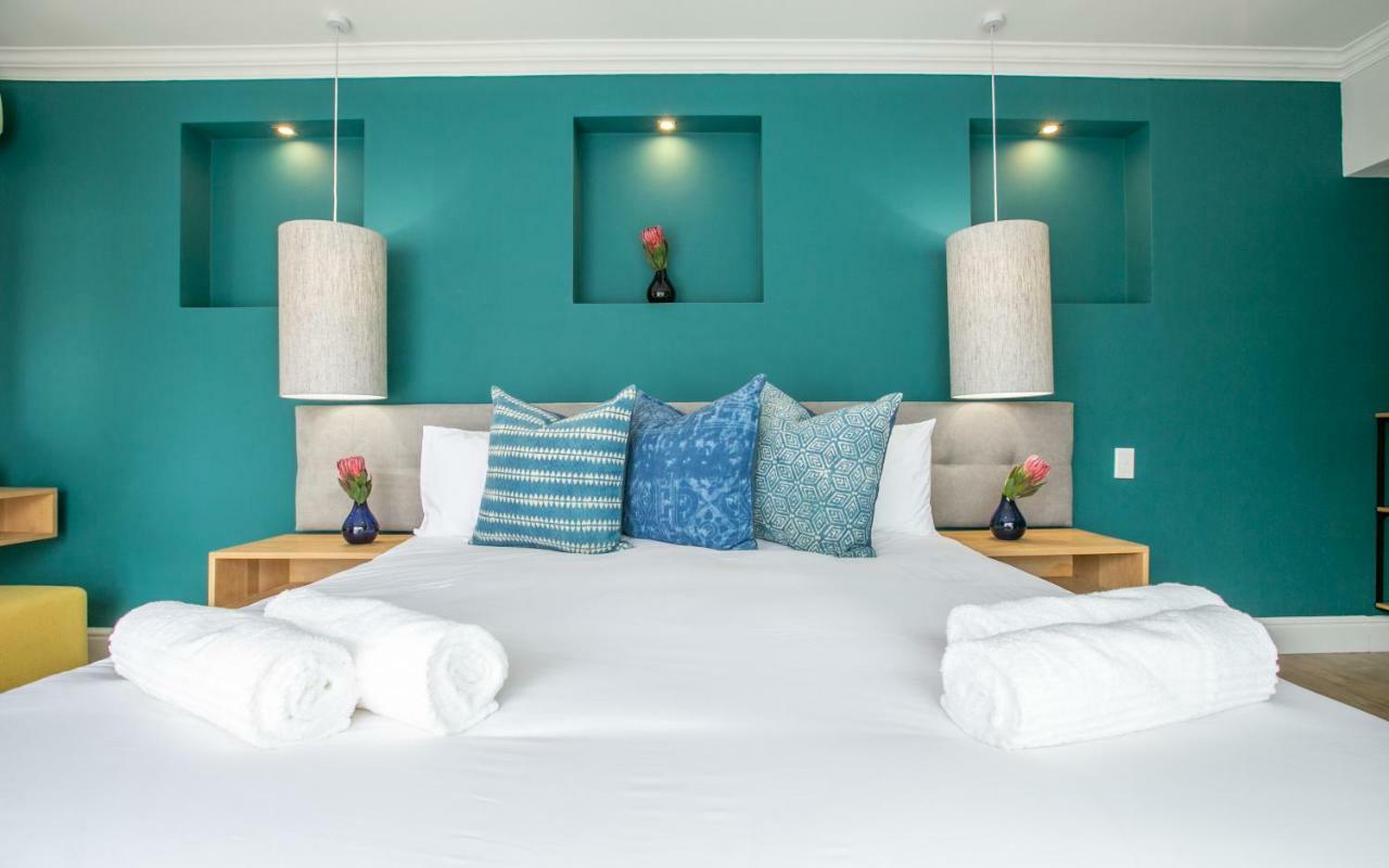 Hout & About Guest House เฮาต์เบย์ ภายนอก รูปภาพ